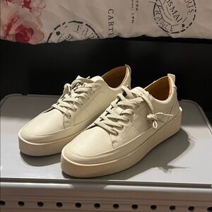 Cream Me. B’s  Low-Top Sneakers
